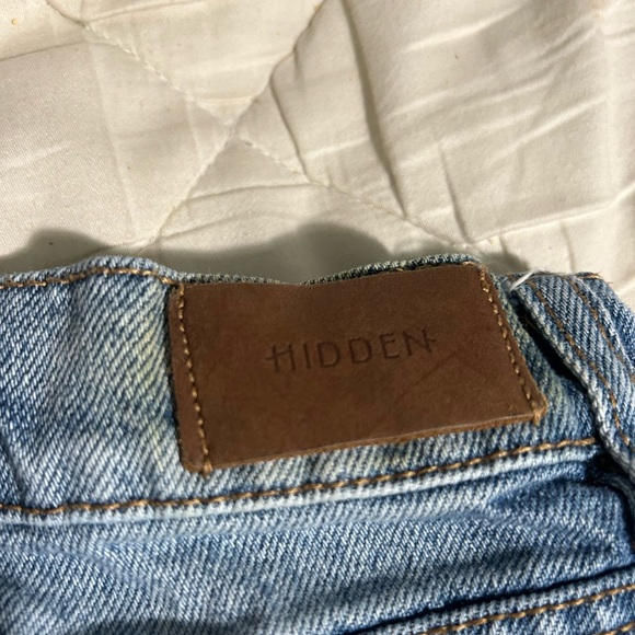 size 27 Hidden jeans. - Picture 4 of 4